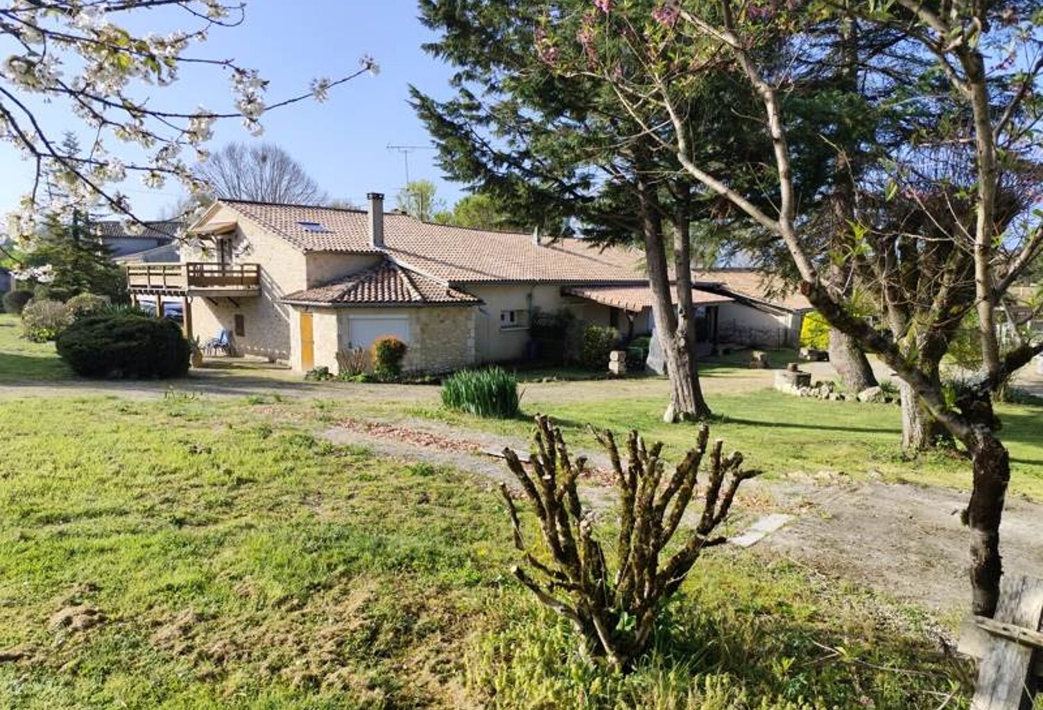 Gîte de 11 pièces principales — photo 1