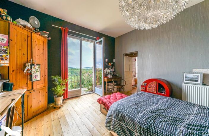 Maison en pierre de 6 pièces principales — photo 3