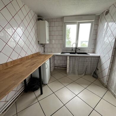 Appartement 4 pièces 119705 €