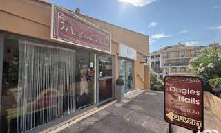 Commerce  28 m² à vendre à Sainte-Maxime (83120)