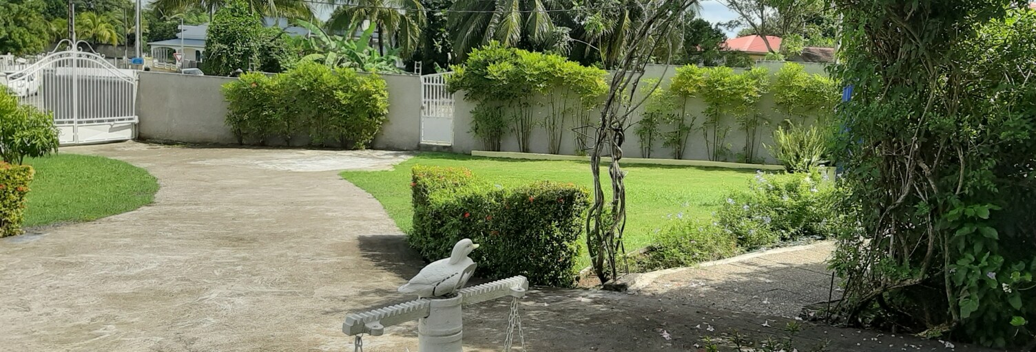 Maison 5 Pièces 120 m² à louer à Baie-Mahault (97122)