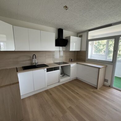 Appartement 3 pièces 142100 €