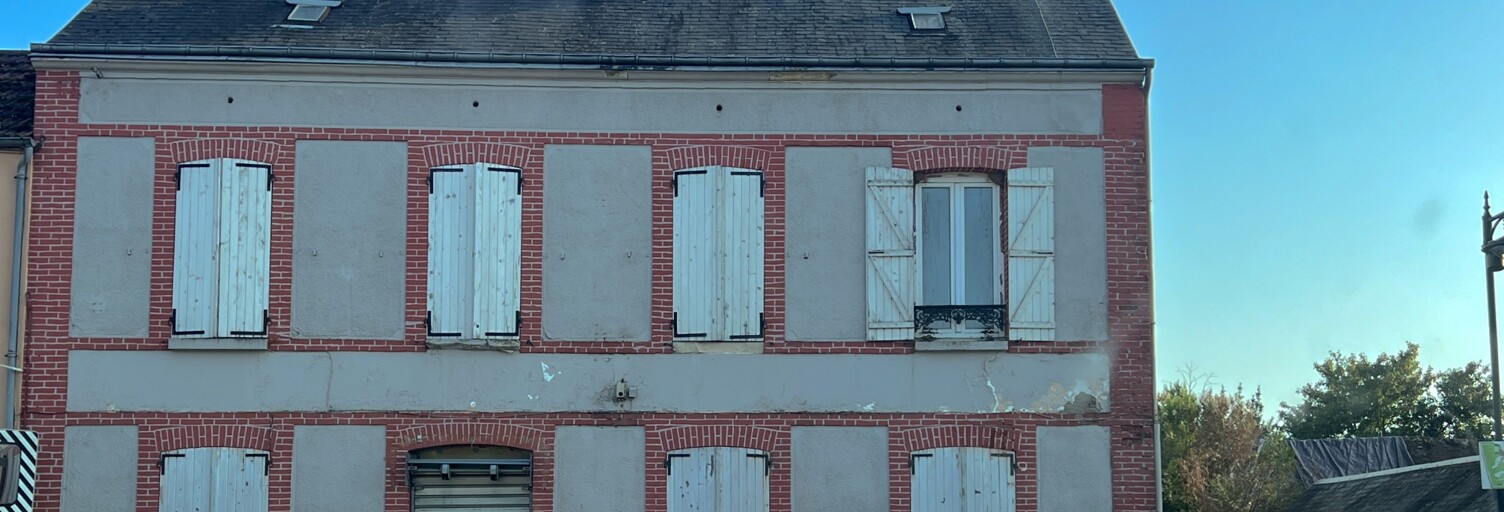 Immeuble  220 m² à vendre à Château-Renard (45220)