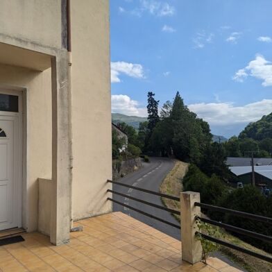 Immeuble  108600 €