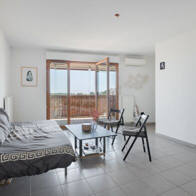 Appartement 3 pièces 303688 €