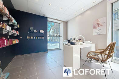 Commerce  42500 €