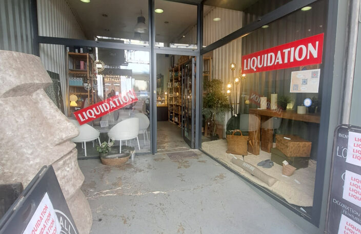 À LOUER   LOCAL COMMERCIAL 356,35 m2   EMPLACEMENT PREMIUM RUE SAINTE / VIEUX-PORT   MARSEILLE 1ᵉ — photo 2