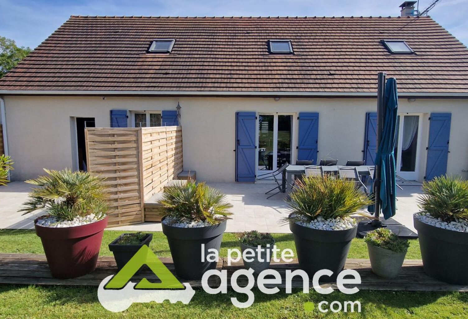 VORNAY : Très belle maison T4 édifié sur 2088 m2 de terrain — photo 1