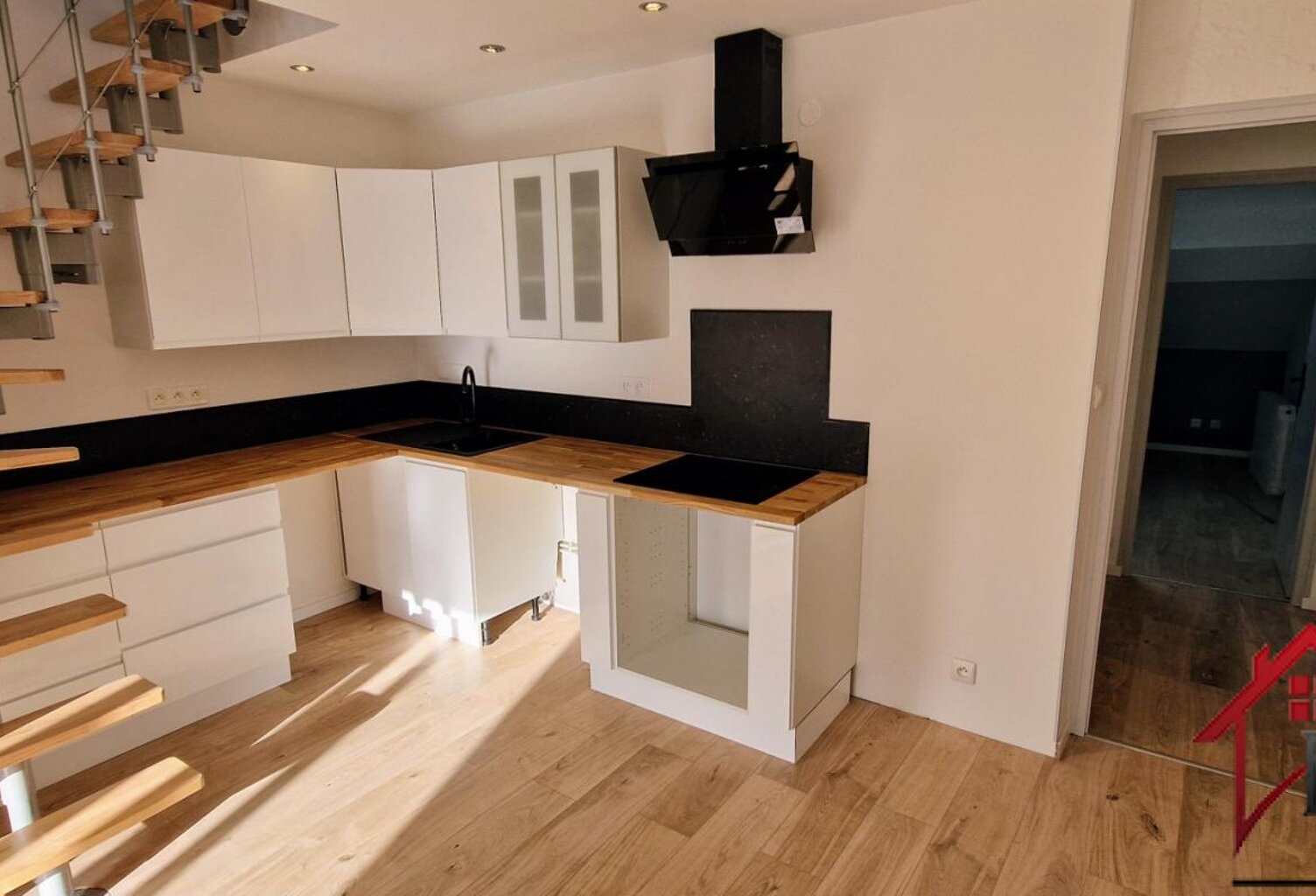 2 logements / 121m2 : Duplex T4 + RDC aménagé en appartement — photo 1