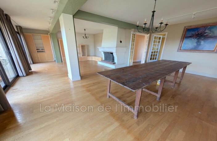 Pavillon + bureau indépendant + Sous-sol + Double garage — photo 3