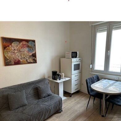 Appartement 1 pièces 900 €