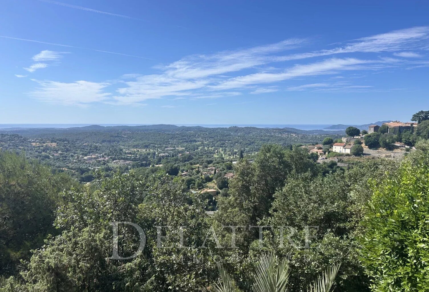 CHATEAUNEUF DE GRASSE — photo 1