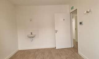 Bureau  12 m² à louer à Rivedoux-Plage (17940)