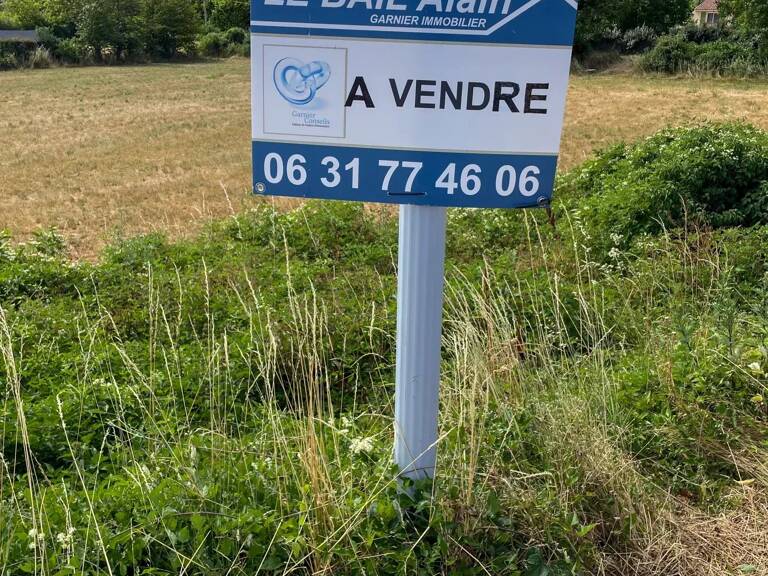 A vendre terrain constructible viabilisé de 704 m2 - Lot 2 — photo 1