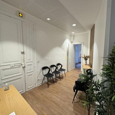 Bureau 5 pièces 2570 €