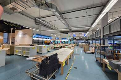 Local industriel  21575 €