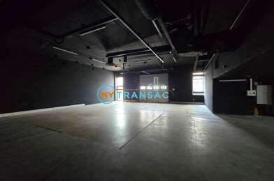 Local industriel  4948 €