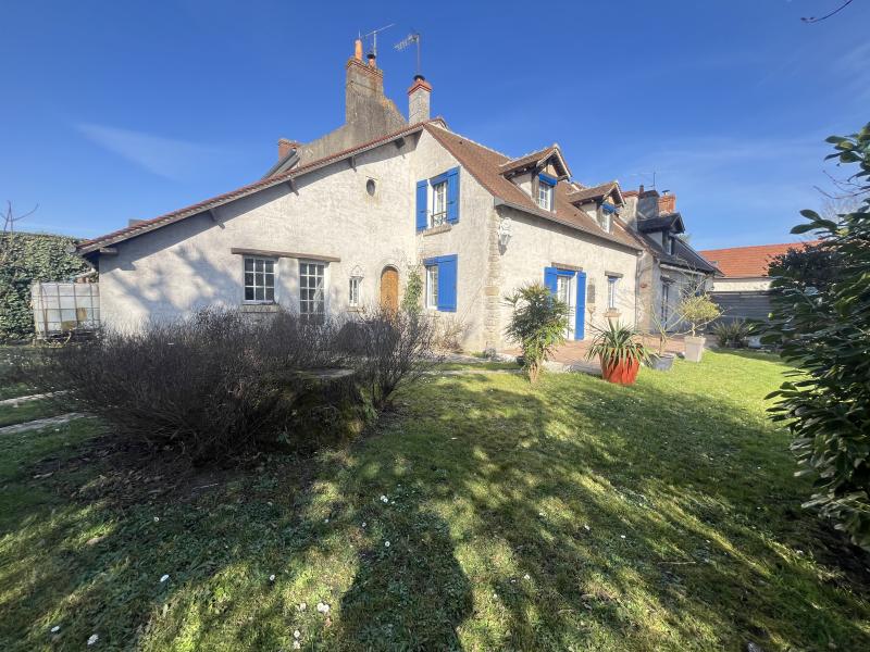 Villa / Maison  T5 à vendre Saint-Denis-de-l'Hôtel 45550