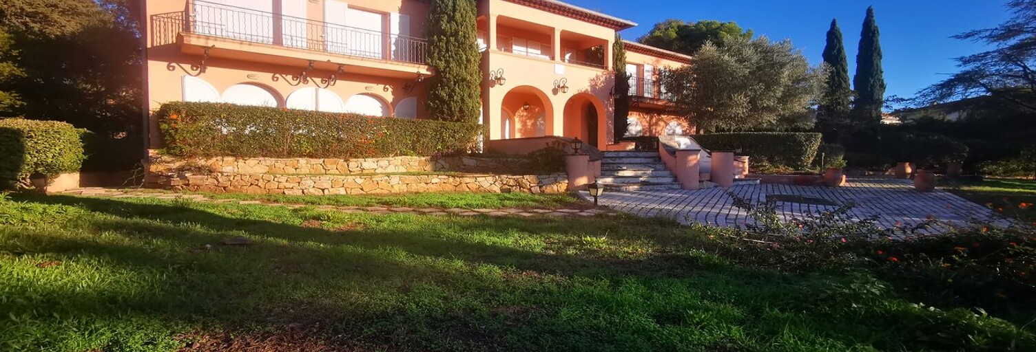 Maison 12 Pièces 775 m² à vendre à Roquebrune-sur-Argens (83380)