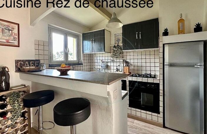 AGRÉABLE MAISON DE VILLAGE AVEC TERRASSE. — photo 4