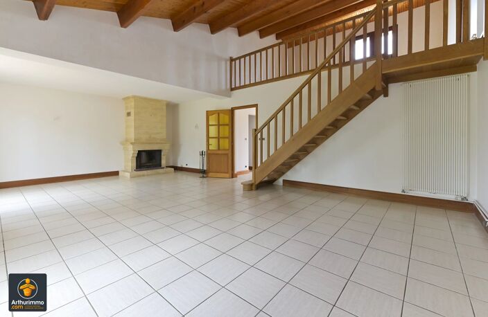 Maison à louer de 135m² à Fressines — photo 4