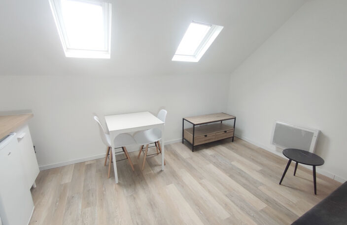 Studio moderne avec cuisine ouverte — photo 2