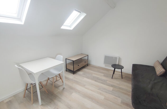 Studio moderne avec cuisine ouverte — photo 3