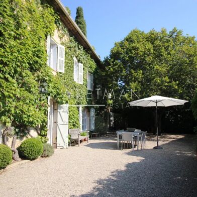 Maison 10 pièces 1850000 €