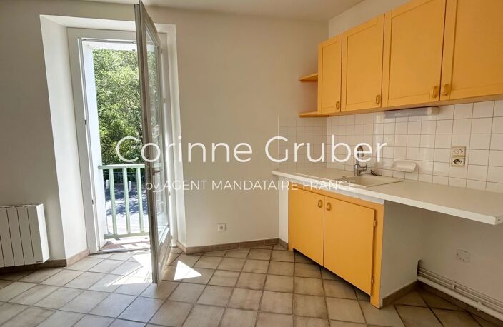 EXCLUSIVITÉ Appartement de type 4 avec cave et parking privatif en centre ville — photo 4