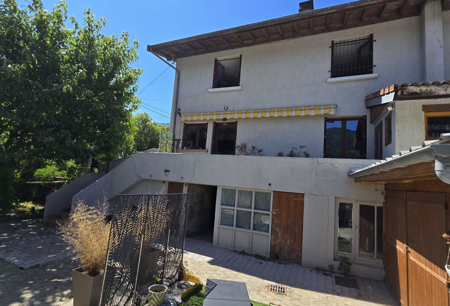 Plein coeur de Pontcharra à saisir rapidement — photo 1