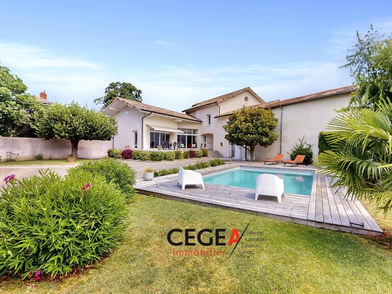 Maison 7 pièces 350 m² — photo 1
