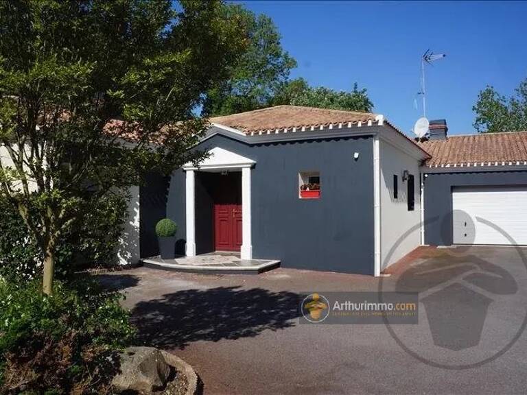 Maison 7 pièces  à vendre 190 m² — photo 1