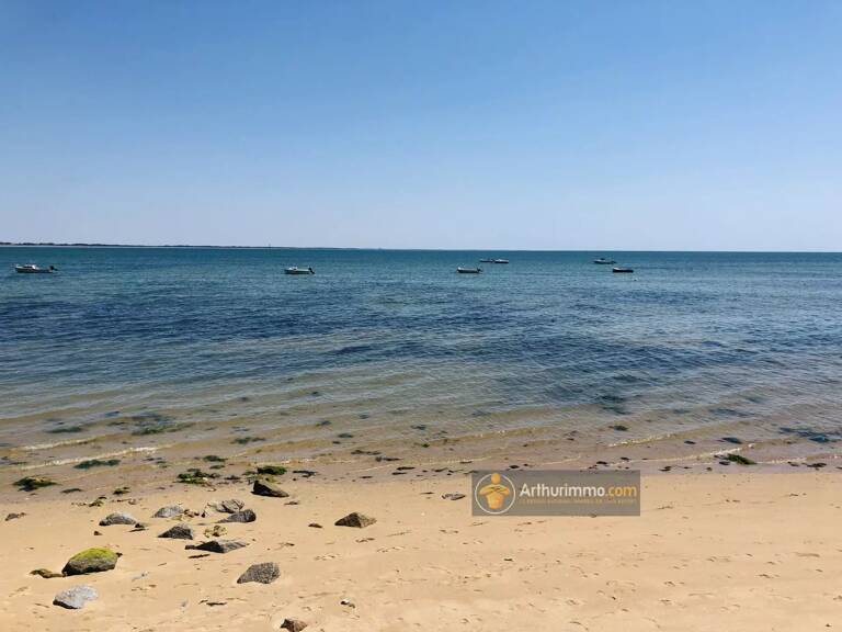 LES PIEDS DANS L'EAU — photo 1