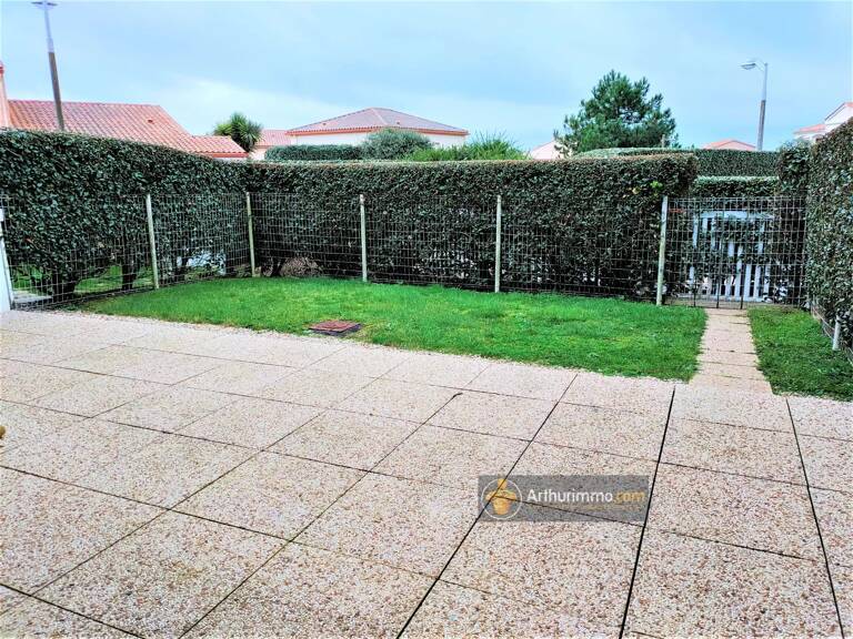 APPARTEMENT VUE MER A BRETIGNOLLES — photo 1