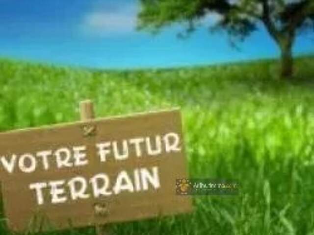 TERRAIN CONSTRUCTIBLE — photo du bien