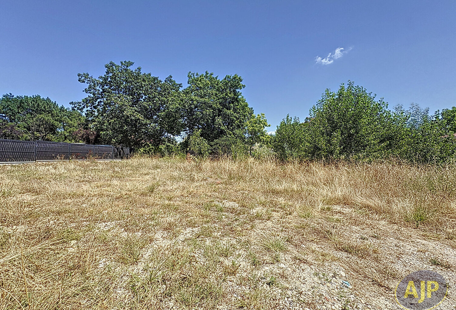 Terrain Leognan 609 m2 — photo 1