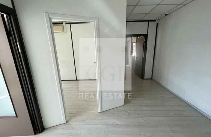 BUREAUX à LOUER — photo 5