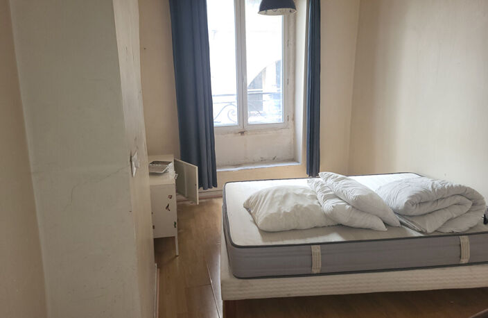 secteur Chatelet Montorgueil ,au 1 er étage  3 piece a rénover — photo 2