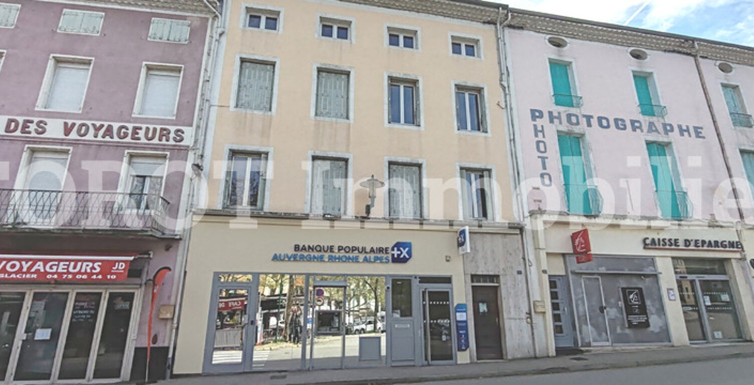 immeuble d'habitation et commercial — photo 1