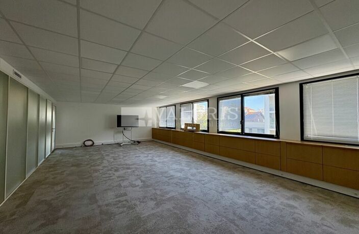BUREAUX à LOUER — photo 5
