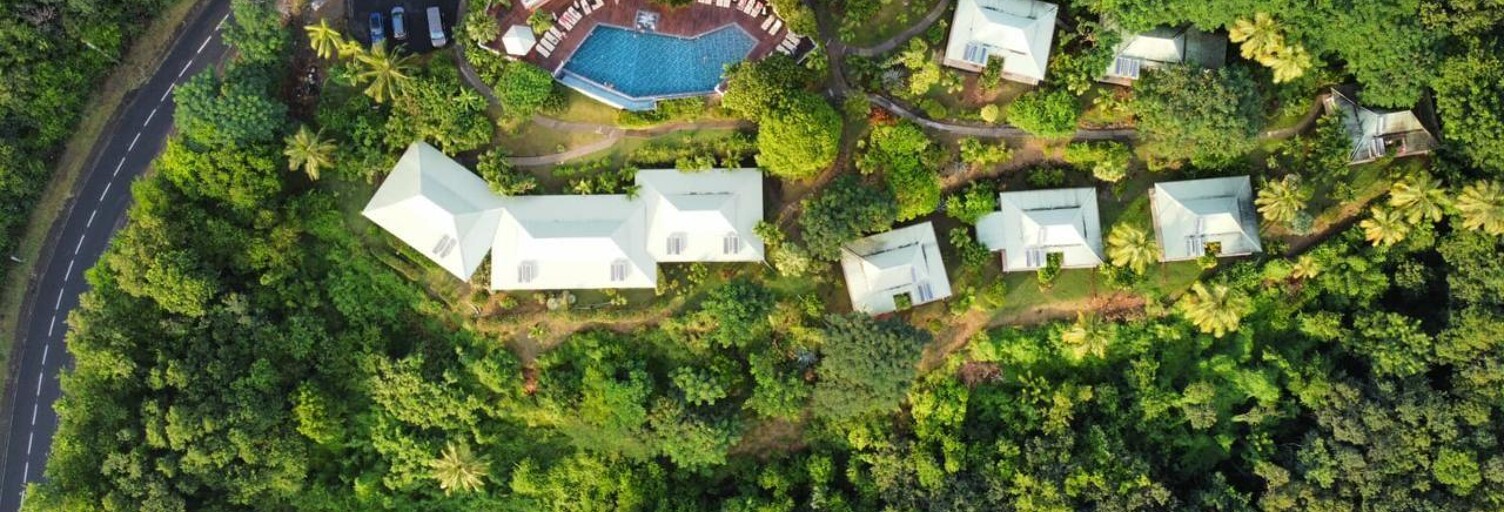 Commerce  11303 m² à vendre à Deshaies (97126)