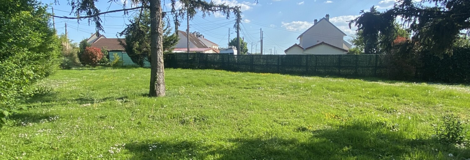 Terrain  749 m² à vendre à Chelles (77500)