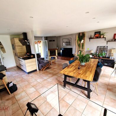 Maison 5 pièces 245000 €