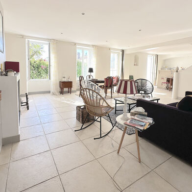 Maison 5 pièces 434600 €