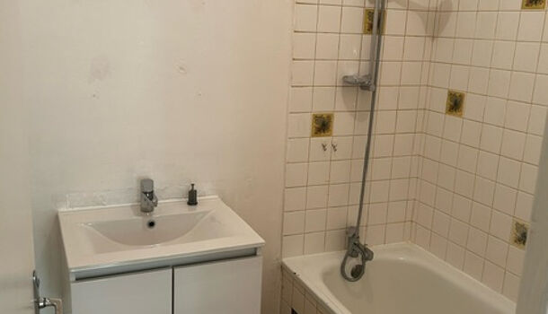 Appartement 3 pièces  à louer Montélimar 26200