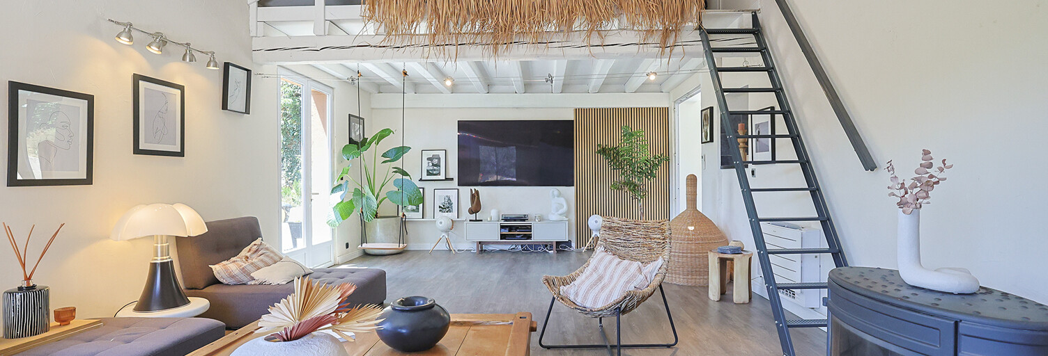 Maison 8 Pièces 335 m² à vendre à Cuers (83390)