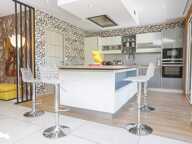 Contemporaine de 7 pièces principales — photo 2