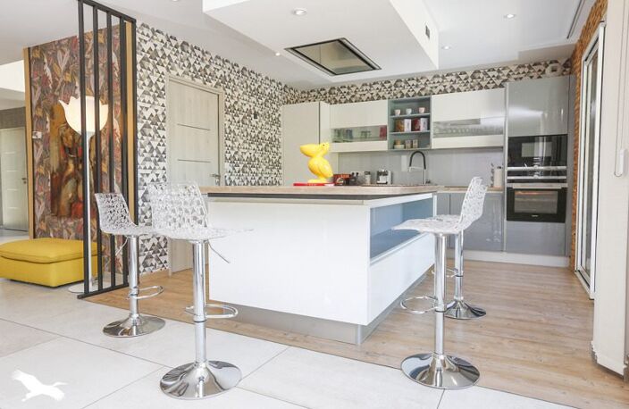 Contemporaine de 7 pièces principales — photo 2