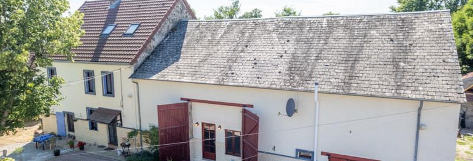 Maison 8 Pièces 223 m² à vendre à Marcillat-en-Combraille (03420)