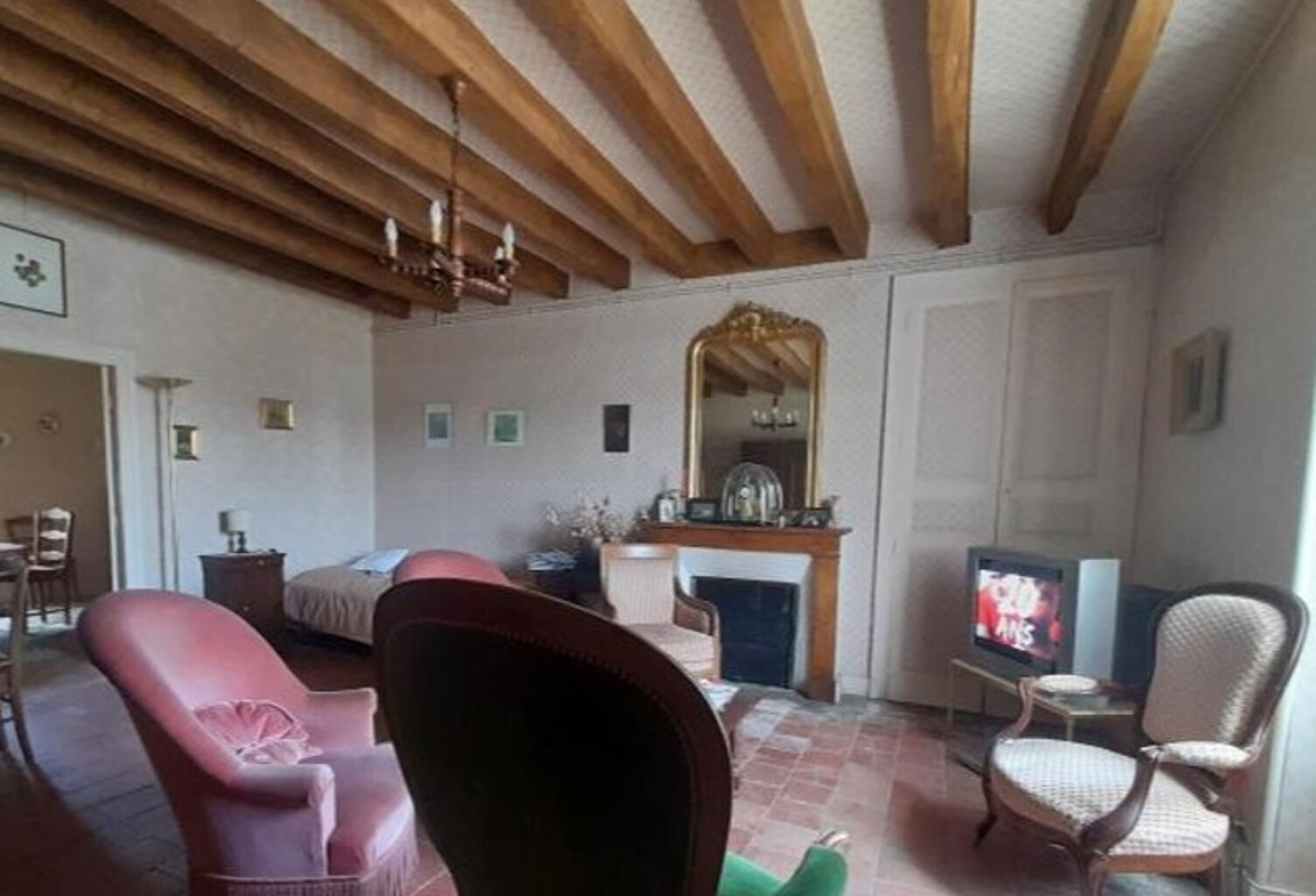 Maison de bourg de 6 pièces principales — photo 1
